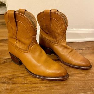 Tecovas “The Lucy” leather boots